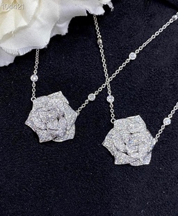 2023 New Arrival 18K Gold Full Diamond Necklace 18K White Large Rose Full Diamond Necklace