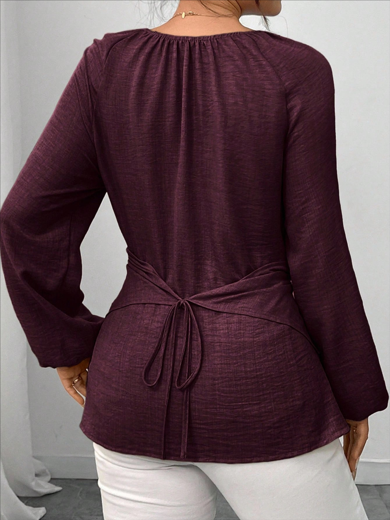 Elegante Damenbluse Mit Perlenbesatz Und V-ausschnitt Rüschen_voghion.com