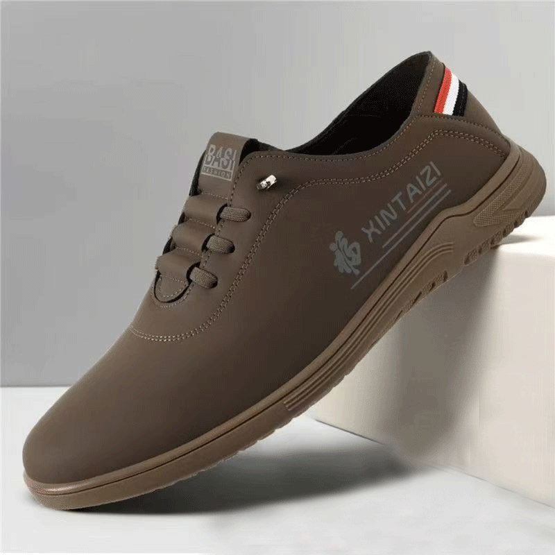 Chaussures en cuir pour hommes, collection printemps 2025, décontractées, à enfiler, semelle souple, confortables, blanches et noires, en microfibre et cuir PU. Directement de l'usine._voghion.com