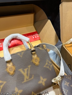 �H�҅���25�������ذ� һ��һ��Ʒ�|Ʒ�ư����r�д�����Ůʿͨ