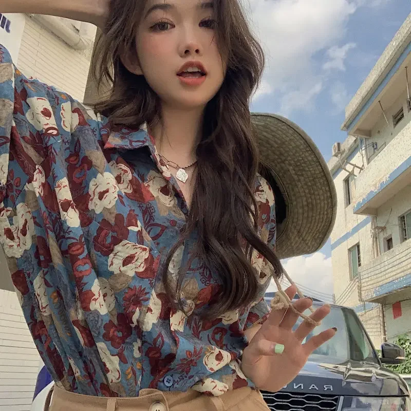 Retro summer sexy shirt, with short sleeve, polo collar