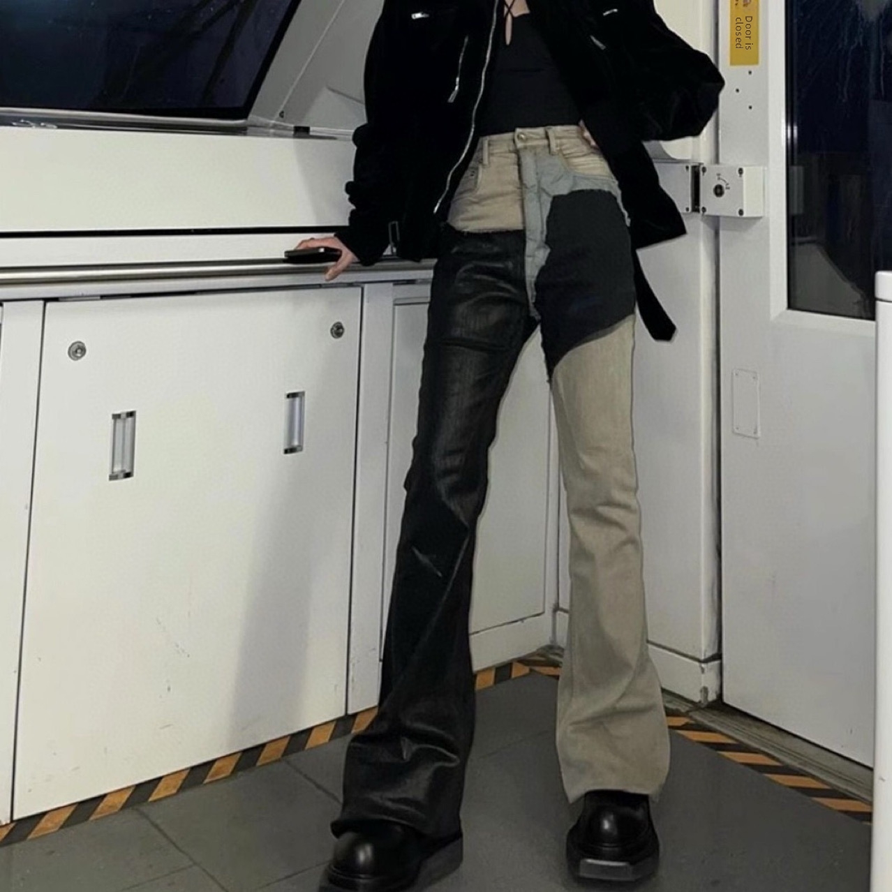 Men's Distressed Waxed Oversized Flared Jeans With Raw Edge Denim_voghion.com