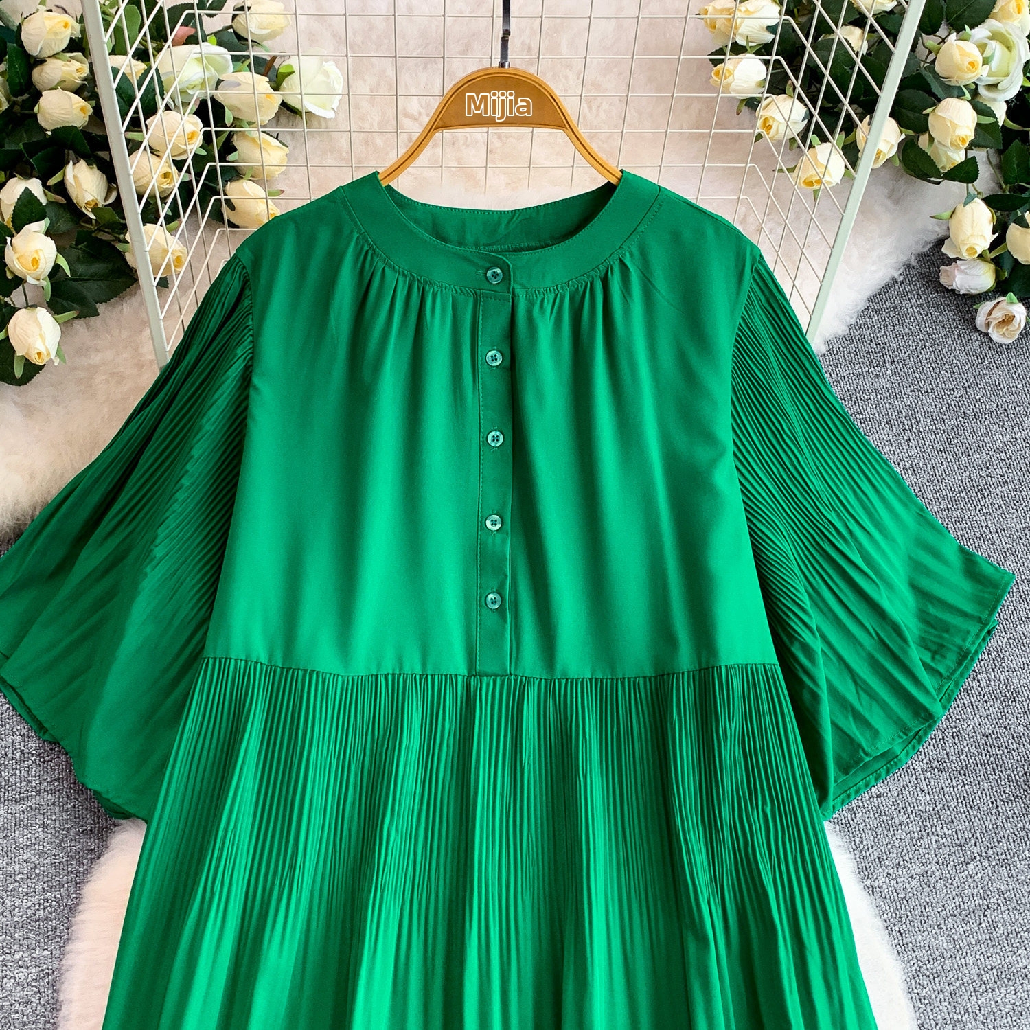 Women's French Style Button Down Dress Round Neck Three Quarter Sleeve Summer Loose Fit Slimming Pleated Long Skirt_ecoleips.com