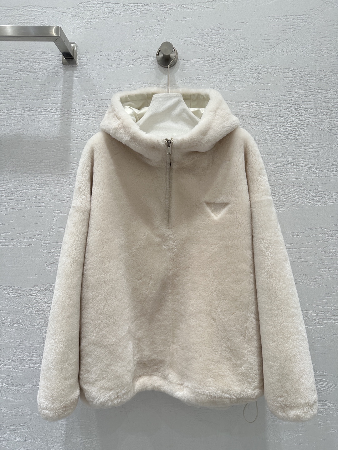 浙江海宁皮革城2025秋冬新款进口美利奴羊毛皮毛一体外套女