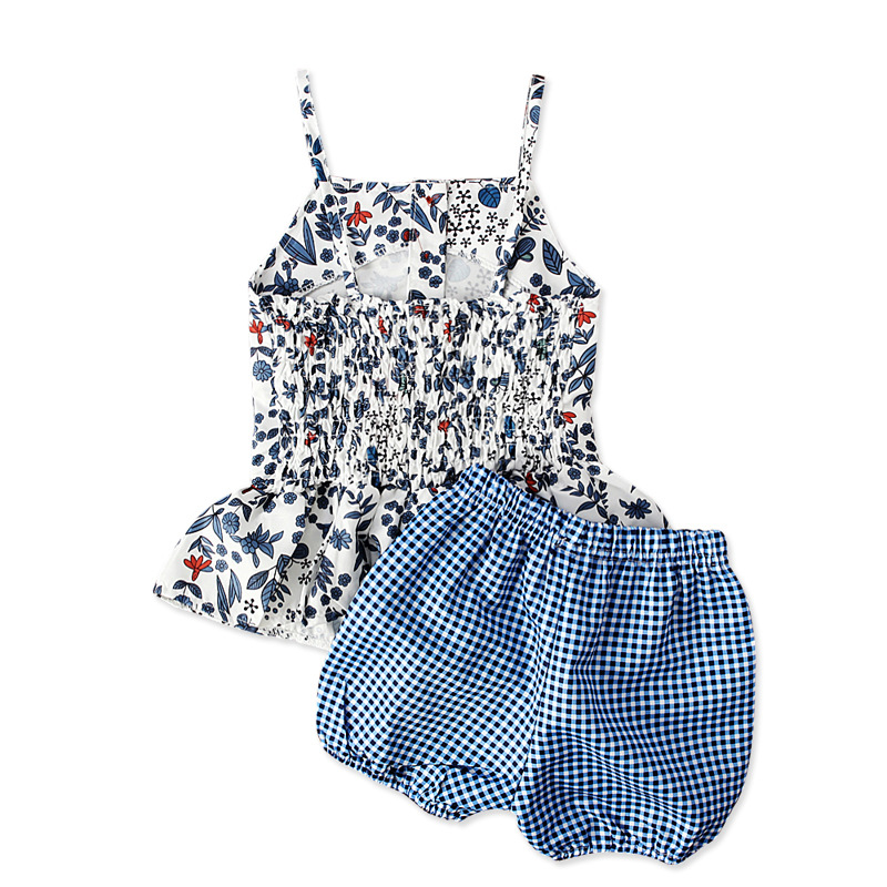 Sommerliches zweiteiliges Set für Mädchen: Schulterfreies Oberteil mit Blumenmuster, Shorts_voghion.com