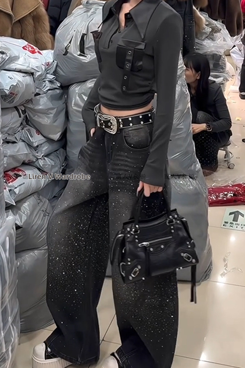 Jeans donna gamba larga con strass a stelle taglio loose_voghion.com