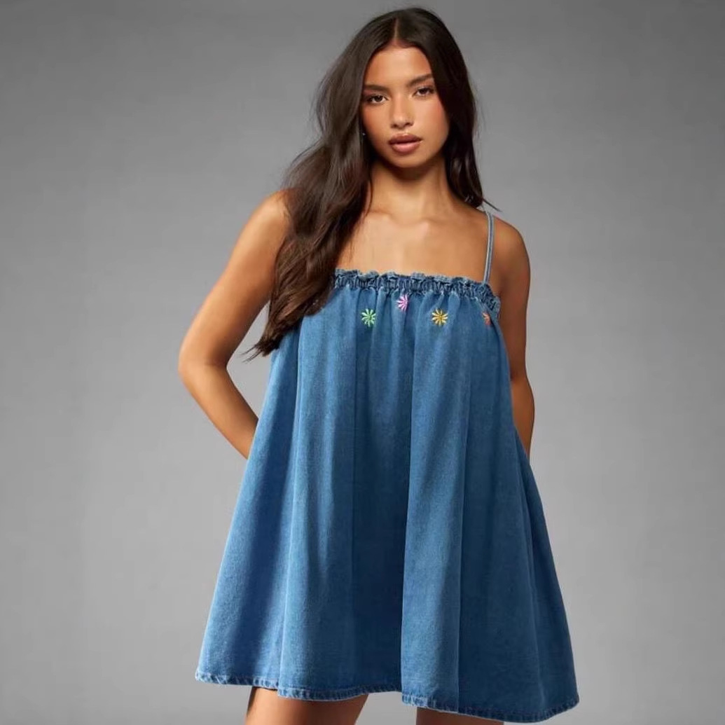 Women's Clothing Fresh Floral Embroidery Denim Suspender Dress Loose A-Line Skirt_ecoleips.com