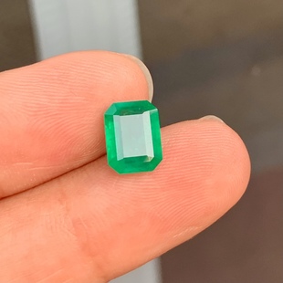 2.37 karat Gilder Emerald Bare Stone Zambia Micro Oil VVG Large Table Support Look at Goods