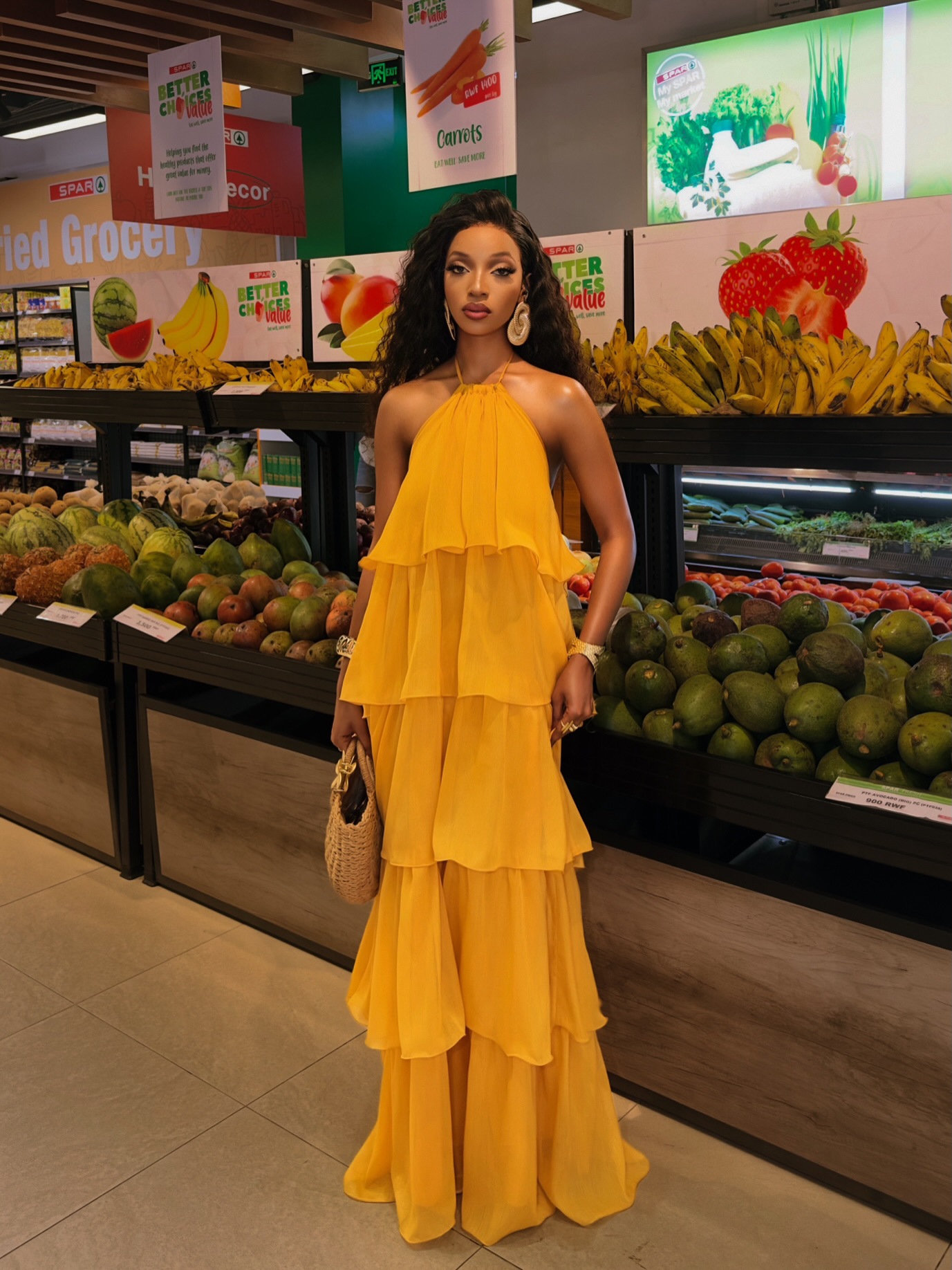 Yellow Halter Neck Backless Dress For Women With High-End Layered Ruffles American Style Long Resort Style Dress_ecoleips.com