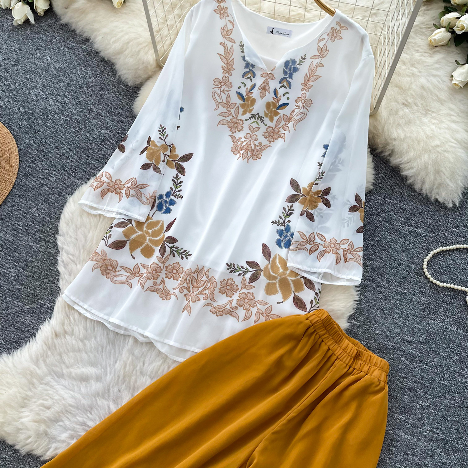 Women's Commuter Style Two Piece Set Printed Bell Sleeve Top And High Waisted Wide Leg Pants Relaxed Elegant Autumn Outfit_ecoleips.com