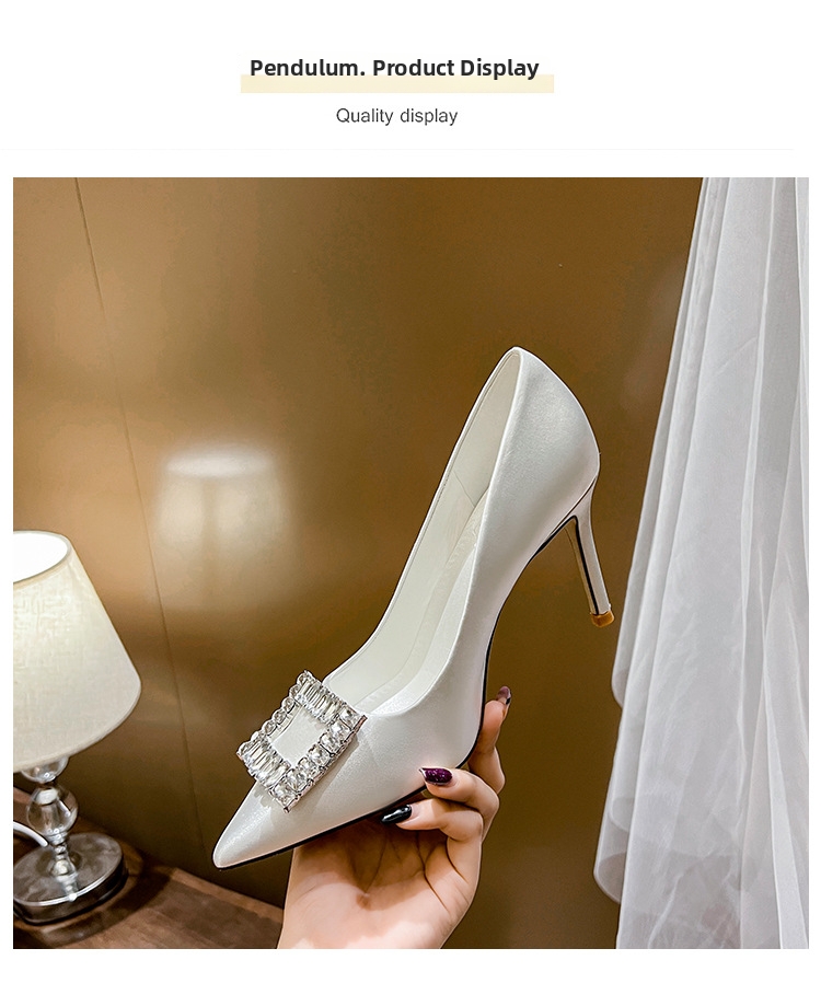Satin high heels för damer med kvadratiskt kristallspänne_voghion.com