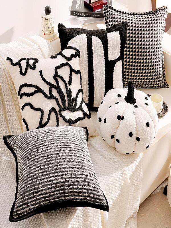 Light Luxury French-Style High-End Black and White Living Room Sofa Throw Pillow, Cream-Style Bay Window Cushion, Ethnic Headboard Cushion, Throw Pillow