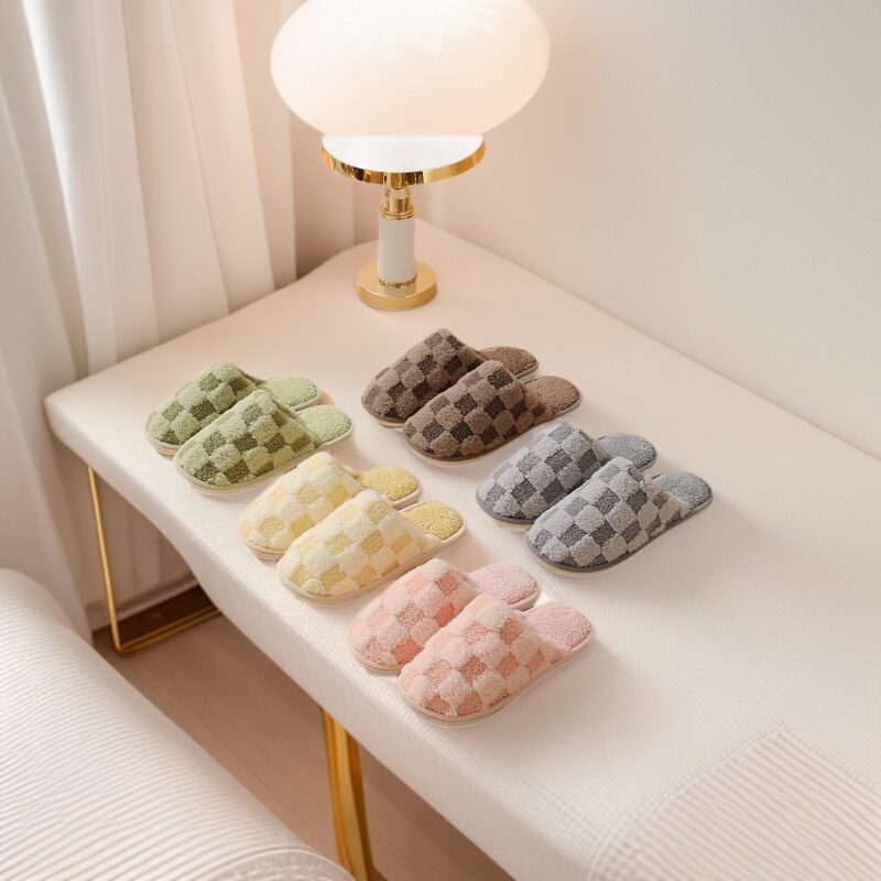 New autumn and winter plush plush plaid home indoor floor slippers couples warm non-slip home cotton slippers wholesale