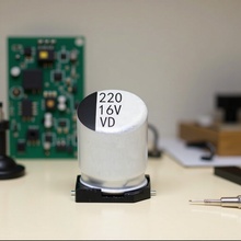 100UF50V8*10.5SMD�NƬ늽�������ܼҾ�������̑B�Դ������