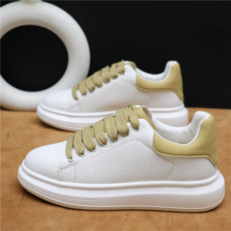 Trendy Couple White Sneakers 2024 New Versatile Men's Shoes Trendy Height-Increasing Casual Leather Shoes White Women's Shoes