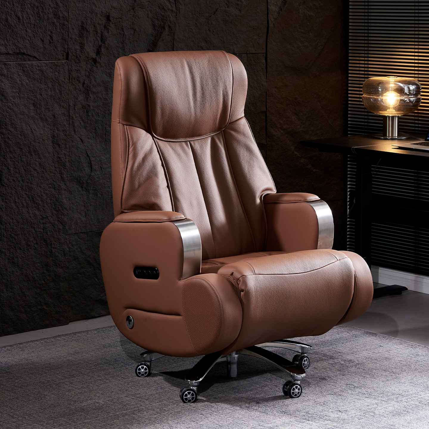 Smart Shoulder and Neck Rolling Massage Leather Boss Chair Classy Electric Computer Chair Office Home Seat Ventilation and Heating
