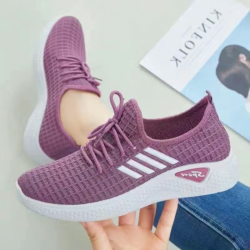 Spring and autumn Flats Bean shoes women's summer shoes 45 to 50 years old 2025 cloth shoes new Chinese mesh shoes for the elderly