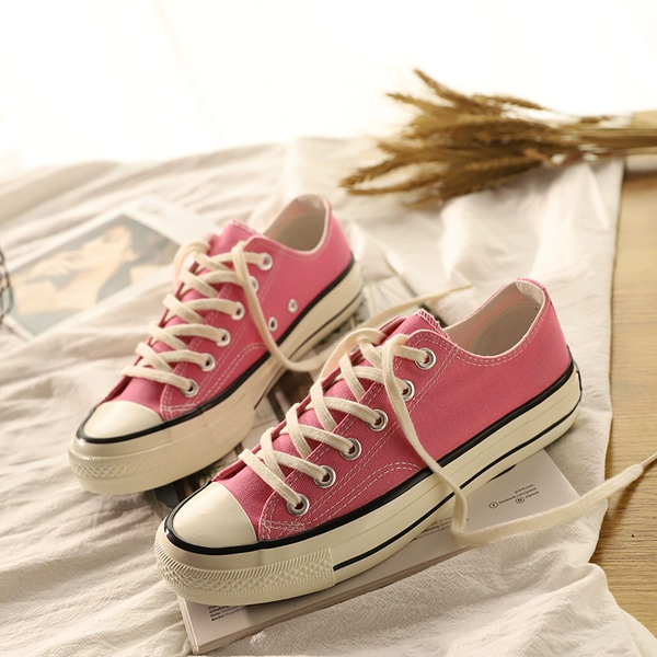 Pink women's code is a big size