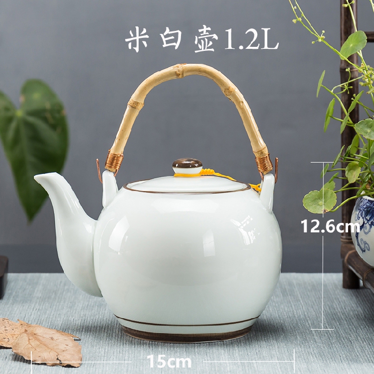レストランのホテル用陶磁器ティーポットには、フィルター付きの大きな梁ポットがあります。|undefined