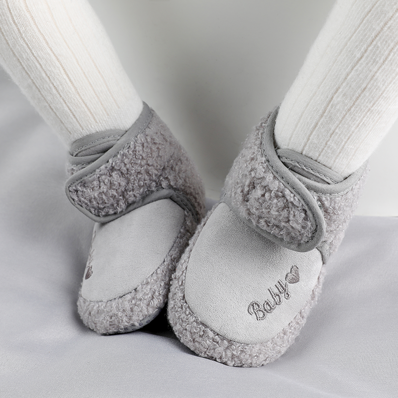 0-1 Year Old Newborn Baby Shoes, Thickened and Warm for Autumn and Winter, 3-6 to 12 Months Old Male and Female Baby Cotton Shoes, Soft-Soled Shoes