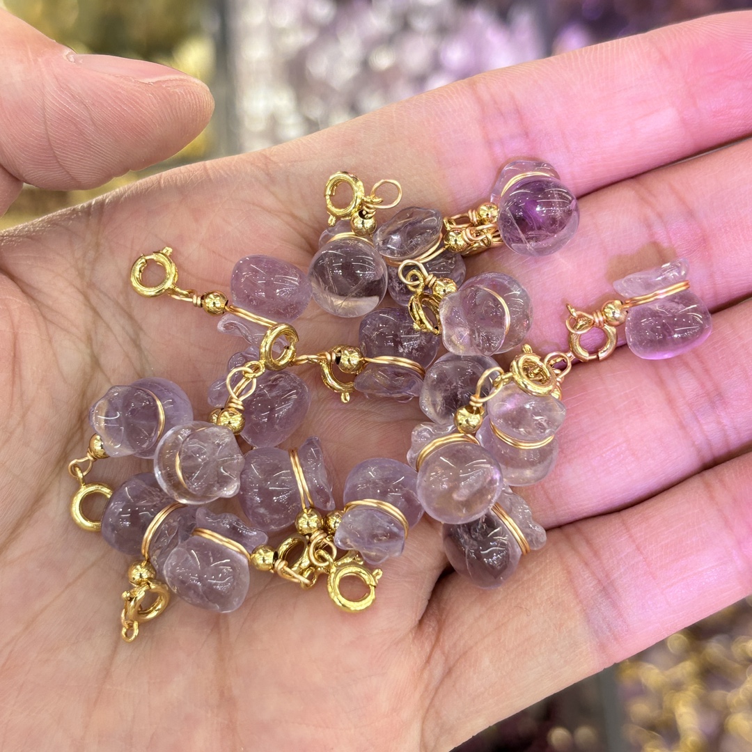 Natural amethyst lucky bag small pendant accessory for handmade DIY crafts, small hanging ornament, bracelet spacer bead accessory