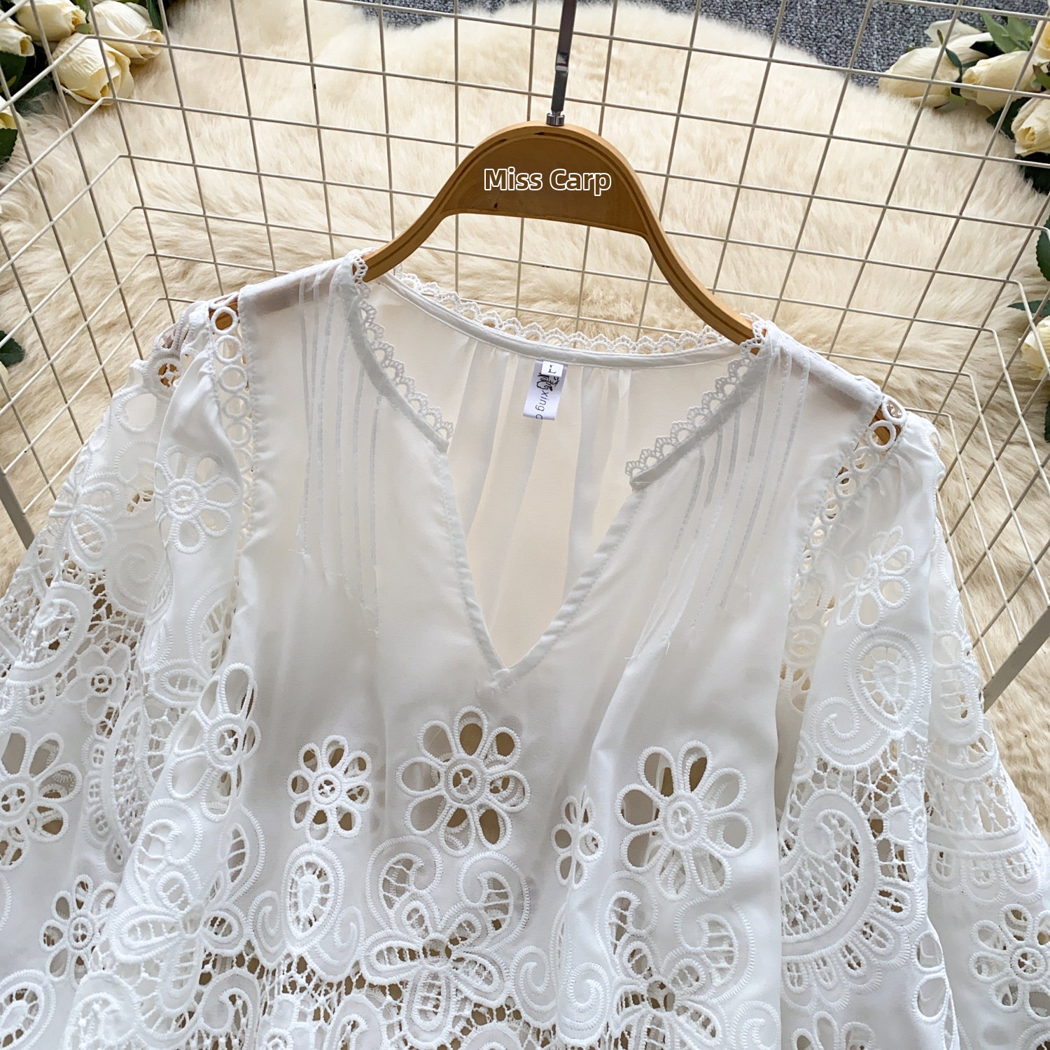Women's French Retro Lace Two Piece Set Hollowed out Slimming High Waisted Summer Style Commuting Lazy Suit_ecoleips.com