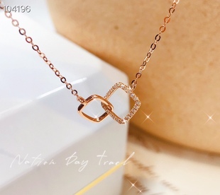 2023 New 18K Gold Diamond Square Double Buckle Necklace Simple All-match Indispensable Fashion Item
