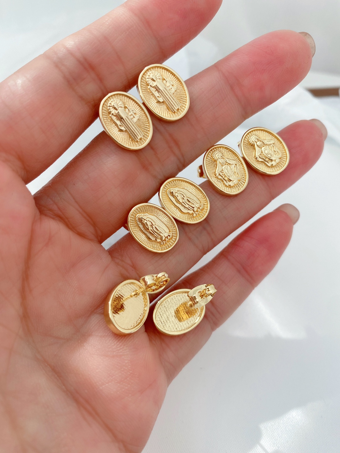 Virgin Mary, Our Lady of Guadalupe Pattern 1 Pair Retro Classic Style Virgin Mary Our Lady Of Guadalupe Copper Ear Studs