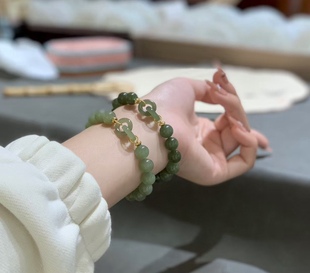 May all the good things in the world be linked with you and Hetian jade ice bottom sunny water linked with bracelets