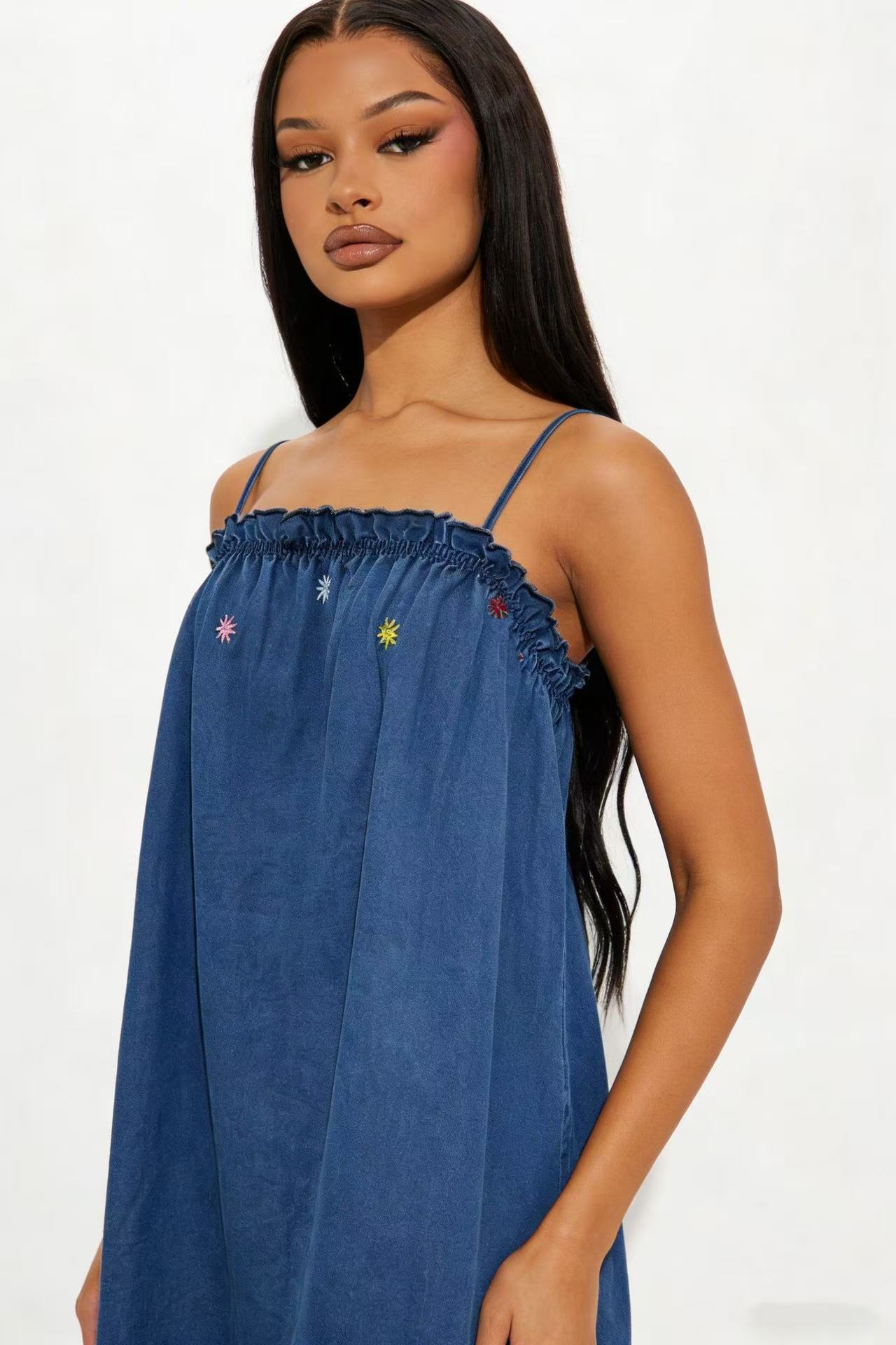 Women's Clothing Fresh Floral Embroidery Denim Suspender Dress Loose A-Line Skirt_ecoleips.com