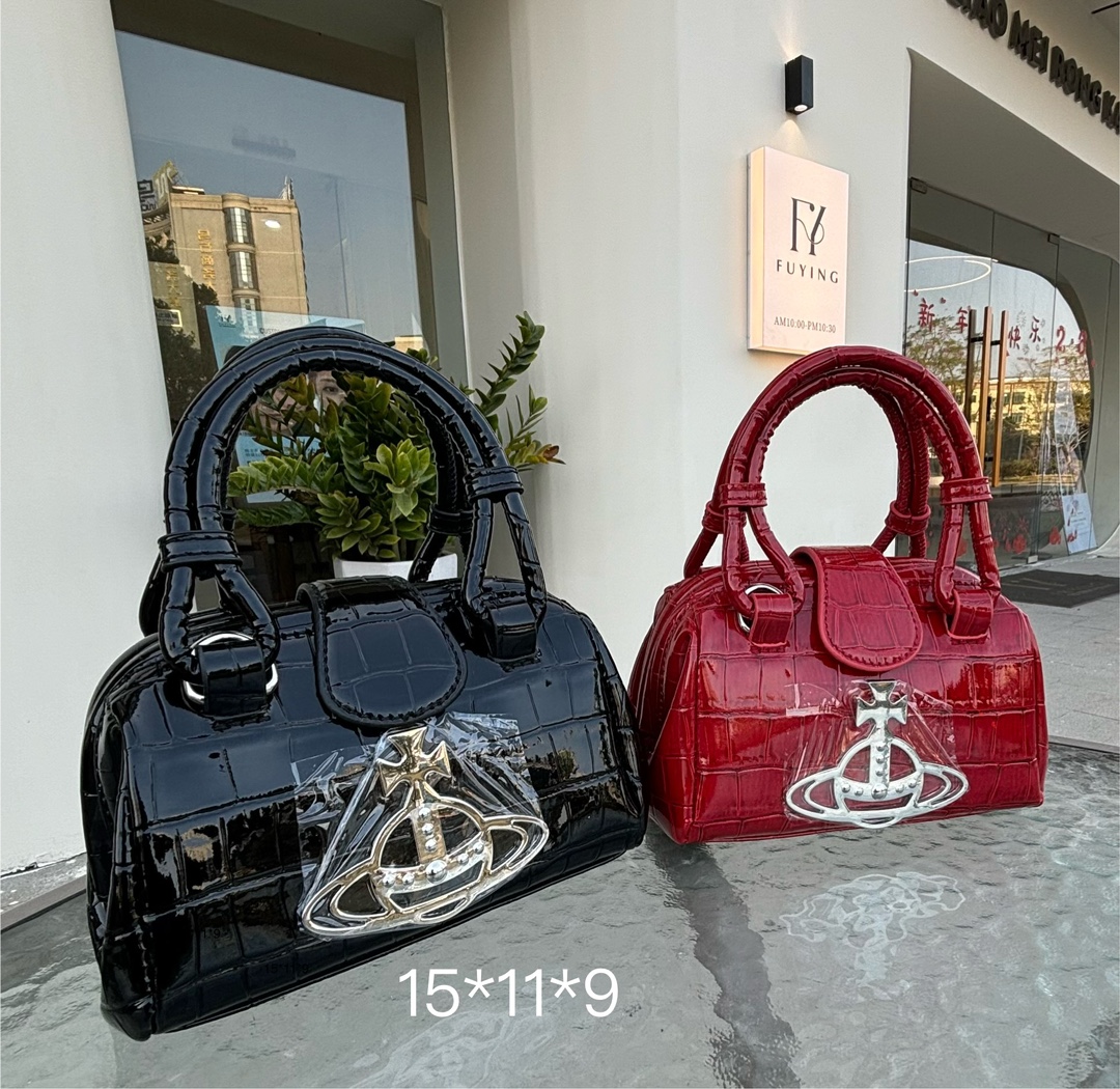 High Version Empress Dowager Saturn Hand Chain Mini Crossbody Bag Crocodile Pattern Patent Leather Clip Bag Vintage Small Waste Bag