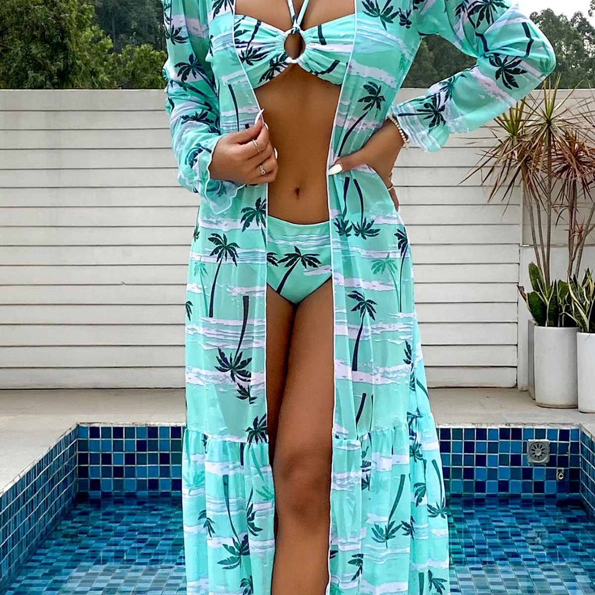Costume da bagno a due pezzi, sexy con allacciatura al collo, set a tre pezzi bikini floreale_voghion.com