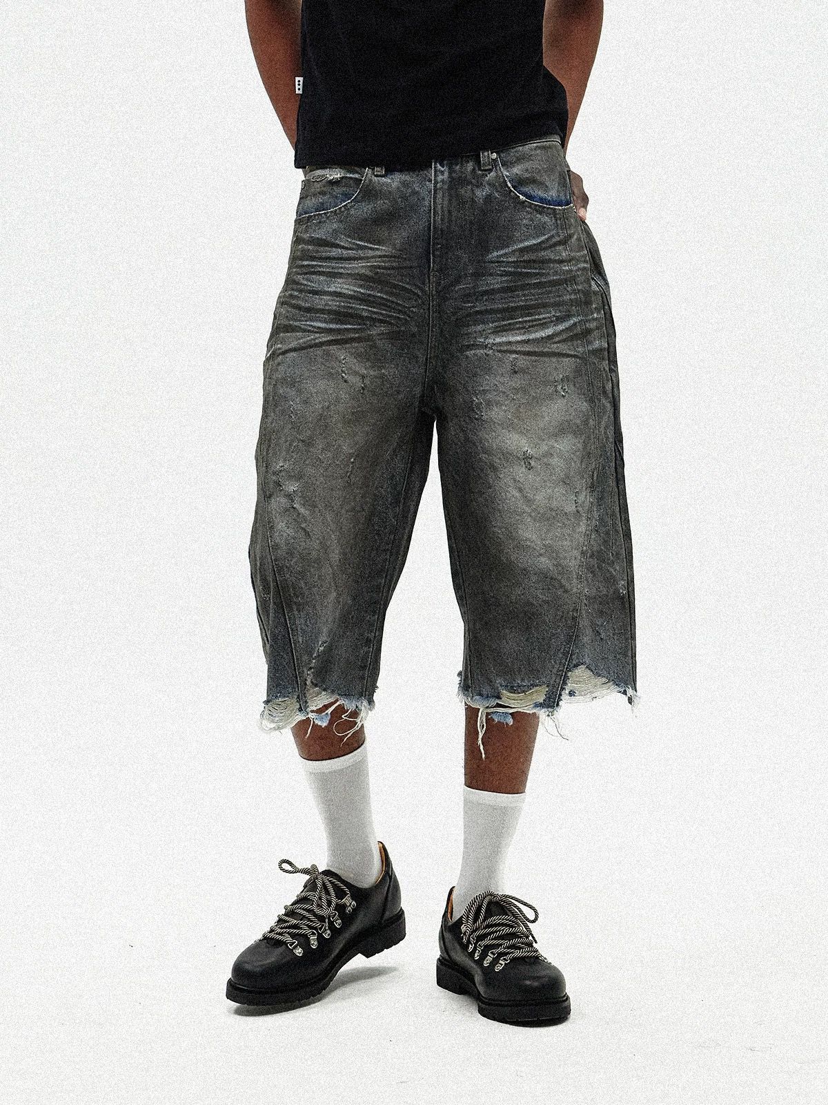 Distressed Mud-Dye Denim Shorts - Vintage Washed A-Line Cropped Pants With Frayed Hem & Cat Whisker Details, Indigo Blue_mkmklike.com