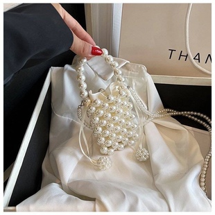 2023 fashion Pearl portable chain pleated bag hand-woven pearl bag versatile Western style shoulder messenger bag