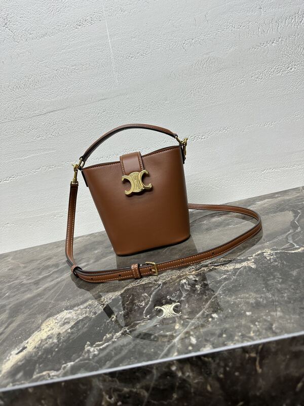 Arc de Triomphe high-quality genuine leather bucket bag, sophisticated and exquisite, suitable for commuting, casual and versatile crossbody bag, shoulder bag Arc de Triomphe high-quality genuine leather bucket bag, sophisticated and exquisite, suitable for commuting, casual and versatile crossbody bag, shoulder bag