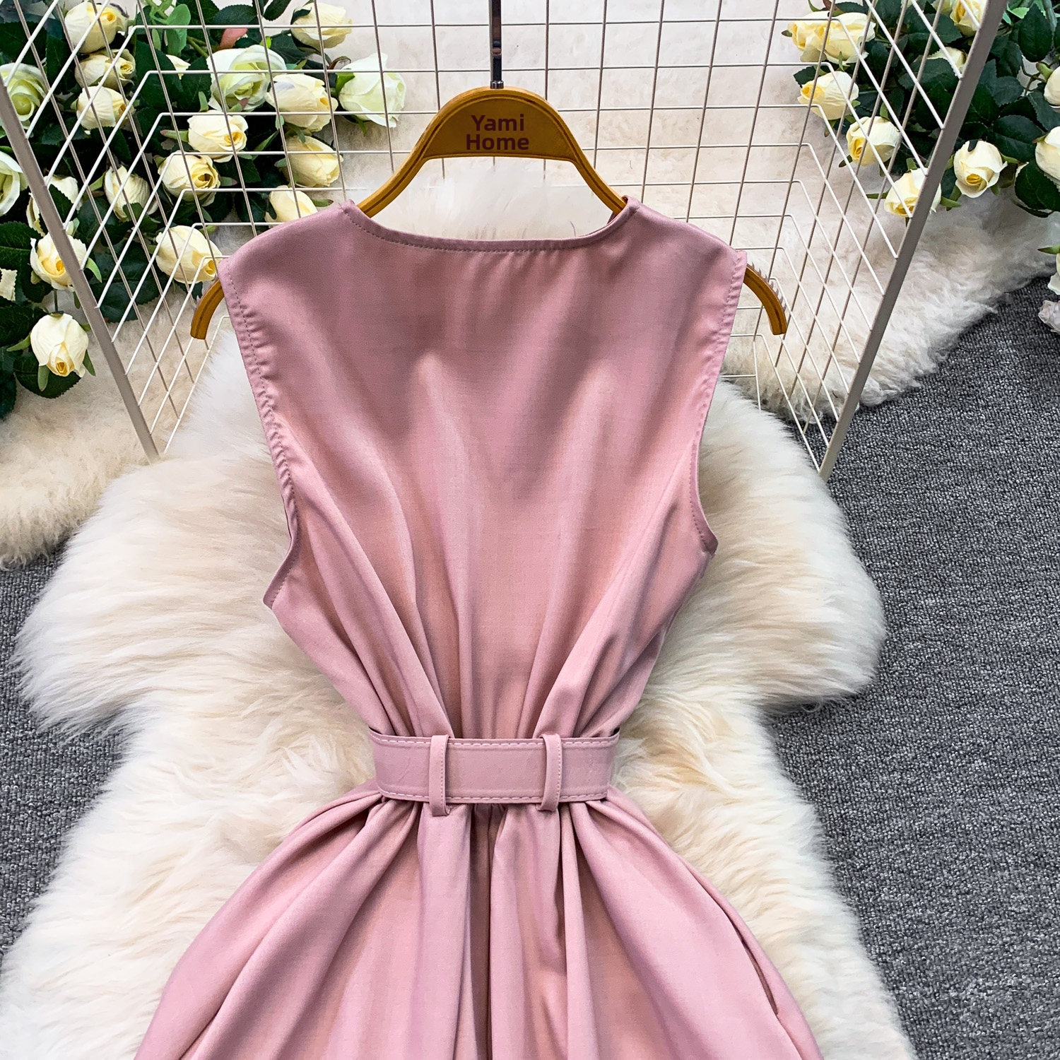 Summer New Women's Sleeveless V Neck Dress Style Tie Waist Slimming A-Line Long Skirt For Mature Ladies_ecoleips.com