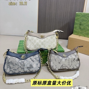 25�¿��pG����ƤŮ�������ϻ�Ҹ�°��r�в�ݮ朗l���μ�б��Ů��