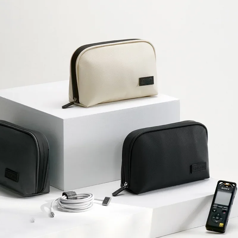 Polyurethane charger, handheld waterproof storage bag, capacious universal mobile phone