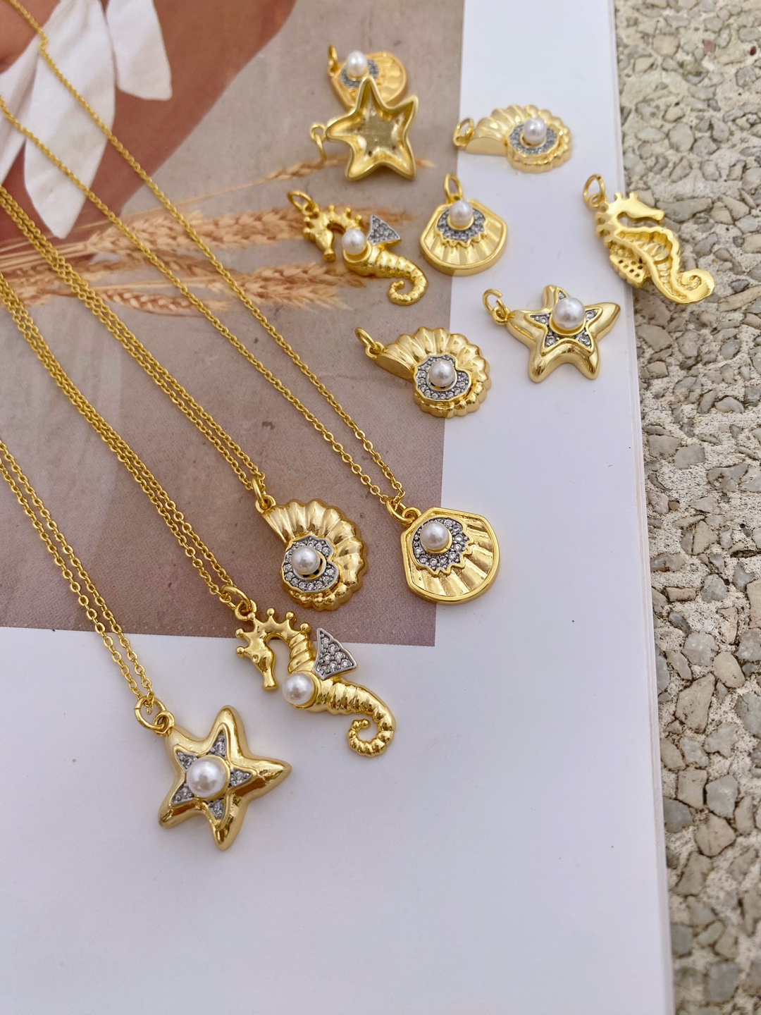 Wholesale Jewelry Elegant Vintage Style Starfish Conch Hippocampus Copper Plating Cable Chain Pendant Necklace display picture 4