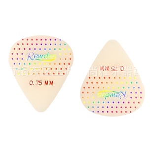 Guitar pick ukulele heart-shaped shrapnel luminous non-slip pick electric guitar bass celluloid pick