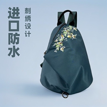 绣花牛津布防水双肩包时尚女生设计感小众休闲民族风刺绣包包品牌