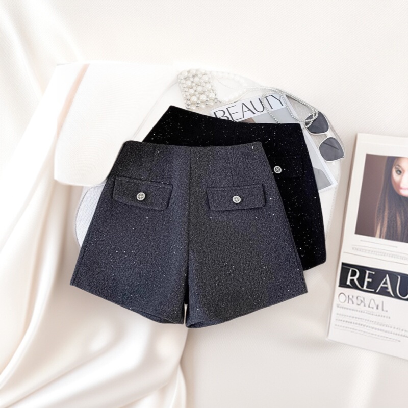 Sequined Tweed-Style Shorts for Women, Autumn and Winter 2025 New Fashion, Woolen, Stylish Black Wide-Leg Pants to Wear with Boots Sequined Tweed-Style Shorts for Women, Autumn and Winter 2025 New Fashion, Woolen, Stylish Black Wide-Leg Pants to Wear with Boots