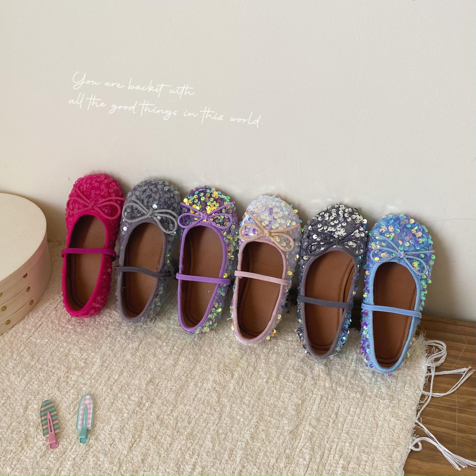 K-Style of Spring and Summer New Girls' Small Leather Shoes 2025 Girls Princess Shoes Soft Sole Velcro Beanie Shoes Flats